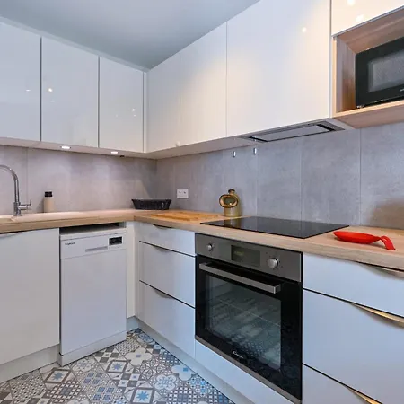 Apartmán L'hermione - Wifi - Balcon - 400m *